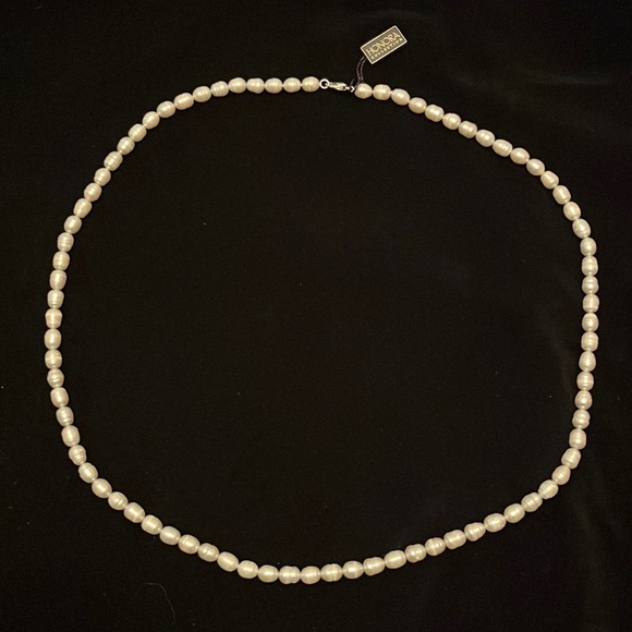 New Honora 36” Grey Ringed Barrel Cultured Pearl Necklace with Pouch & Box - Picture 3 of 6